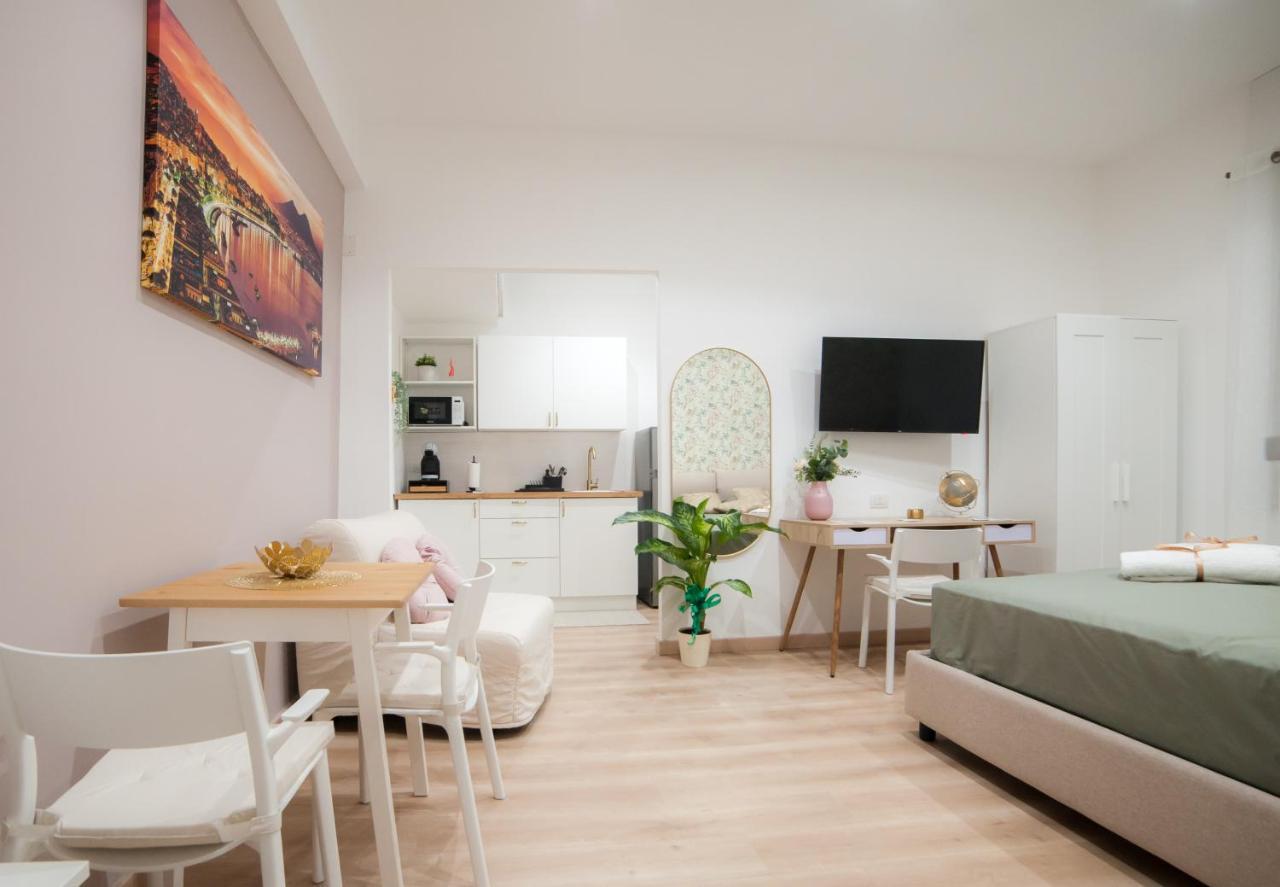 Michelangelo 80 Apartment Nápoly Kültér fotó