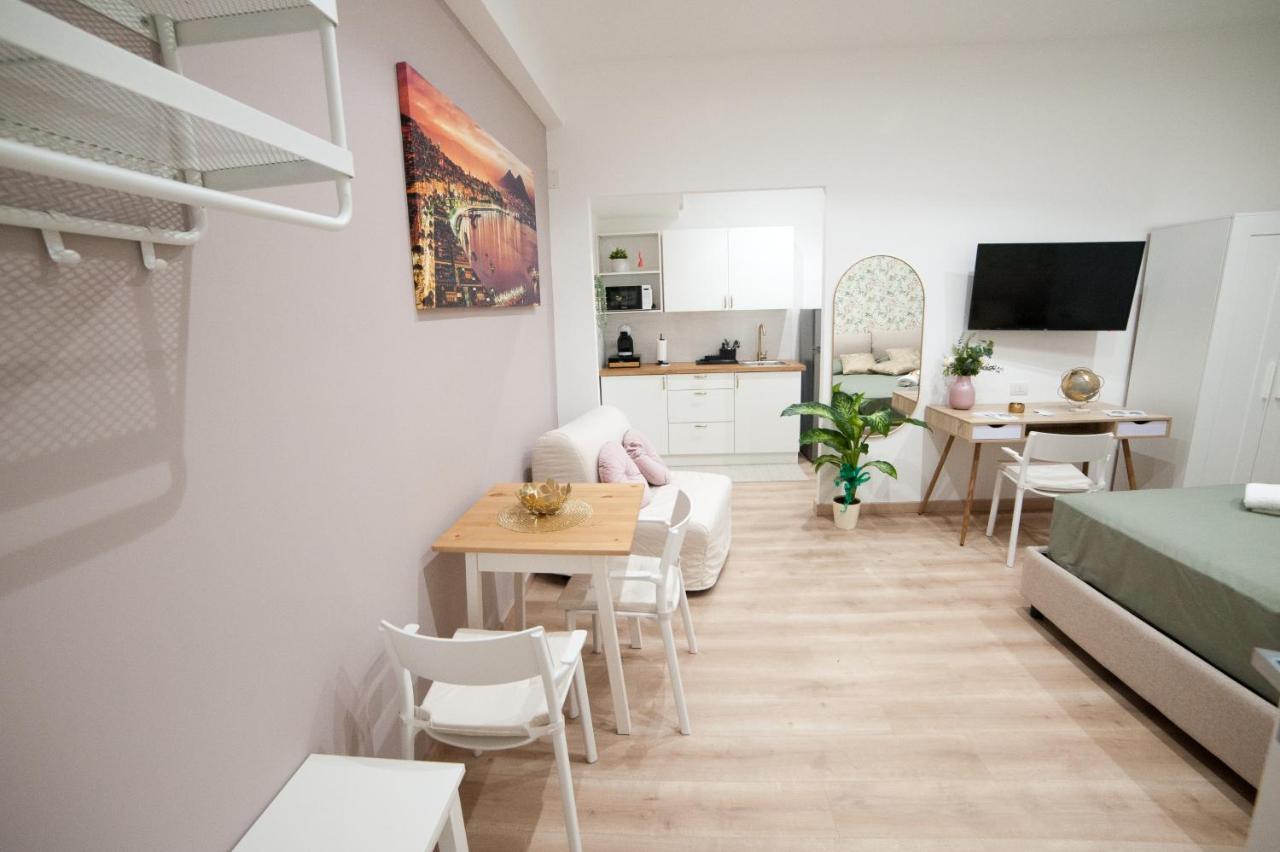 Michelangelo 80 Apartment Nápoly Kültér fotó